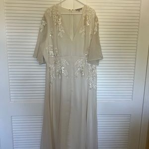 Hope & Ivy Ivory Dress